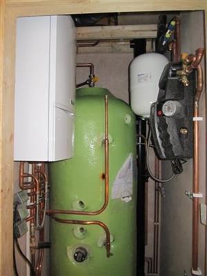 Combi Boiler: Combi Boiler Expansion Tank