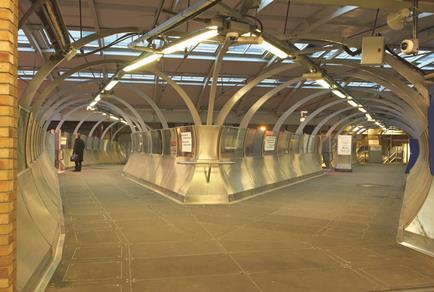 Farringdon station